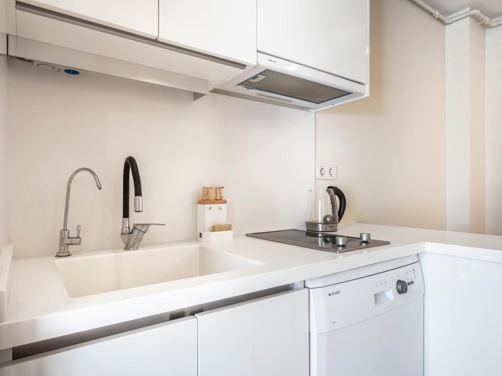 Apartment Modern Cozy Duplex In Great Location Center *